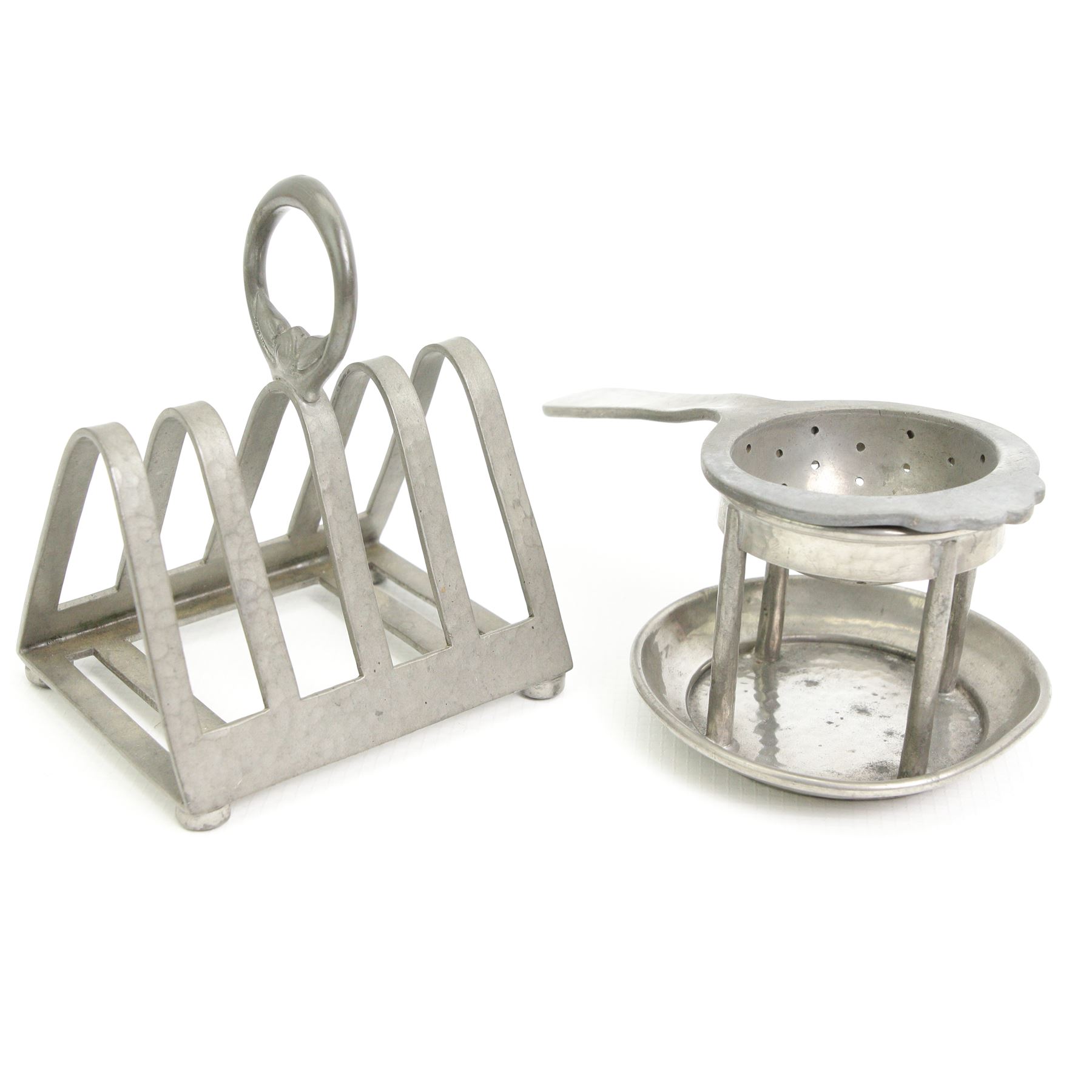 Liberty & Co. hammered pewter toast rack, no. 01894, L9.5cm and tea strainer stand, no. 01701 & 01615 (2)