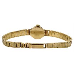 Nivada ladies 9ct gold manual wind wristwatch, on integral 9ct gold bracelet, hallmarked