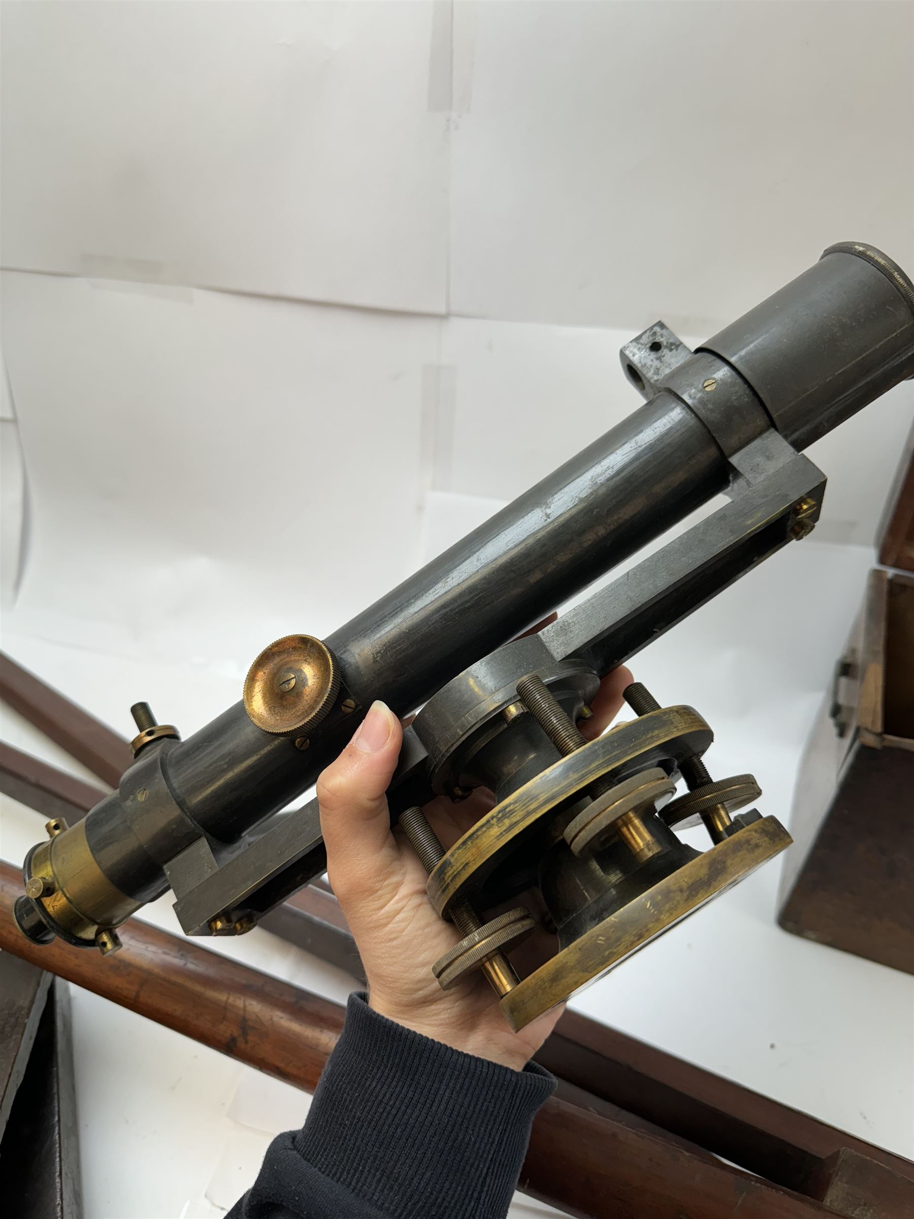 19th century mahogany surveyors compass, with silvered dial, upon a mahogany tripod, together with a surveyors dumpy level, in fitted mahogany box, compass on tripod H110cm