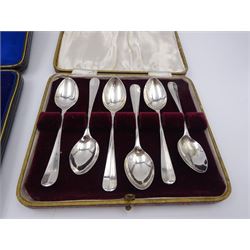 Set of six 1920s silver coffee spoons and a pair of sugar tongs, hallmarked William Hutton & Sons Ltd, Sheffield 1923-1926, together with a set of six mid-20th century silver coffee spoons, hallmarked Viner's Ltd, Sheffield 1952, both sets contained within fitted cases 