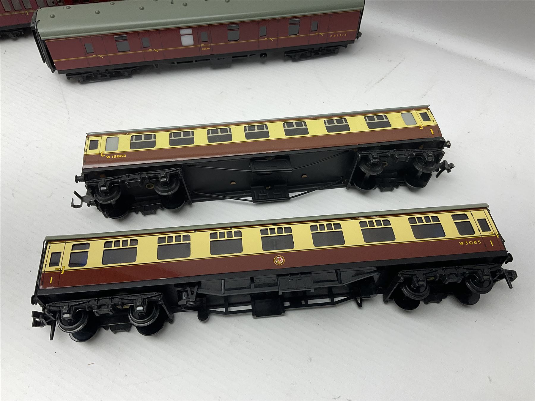 Hornby Dublo - ten passenger coaches including BR Mk.I Suburban Stock, BR Mk.I Passenger Coaches and All Brake and Stanier Stock; all unboxed (10)