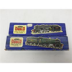 Hornby Dublo - 3-rail - Class 8F 2-8-0 freight locomotive No.48158 in unlined BR black; and Castle Class 4-6-0 locomotive 'Bristol Castle' No.7013 in lined BR green; each in original blue striped box (2)