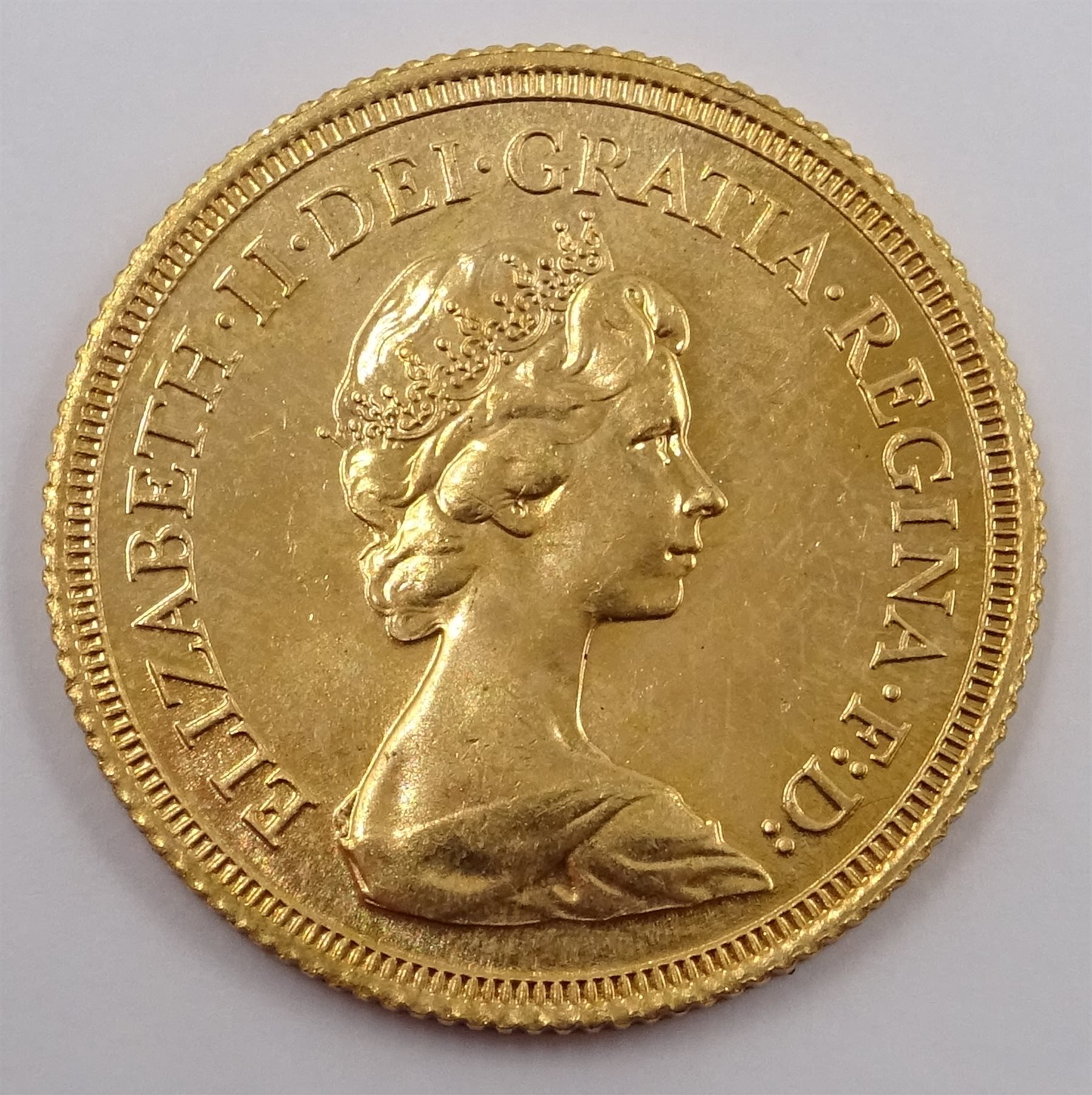 Queen Elizabeth II 1979 gold full sovereign Coins, Banknotes & Medals