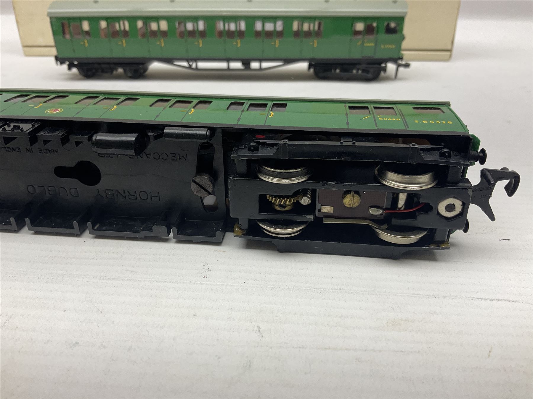 Hornby Dublo - 2-rail two car BR(S) set comprising Class 501 Suburban Motor Coach No.S65326 and trailer coach No.S77511; both in later unassociated plain boxes (2)