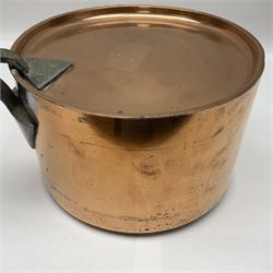 Large late 19th century copper lidded sauce pan, H15cm D23.5cm including handles L47.5cm