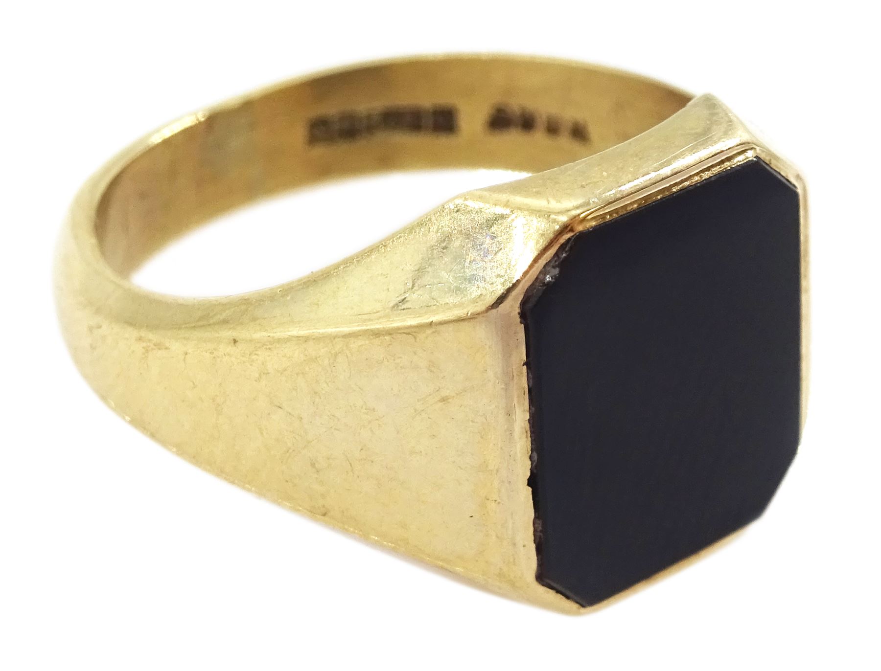 9ct gold single stone black onyx signet ring, hallmarked