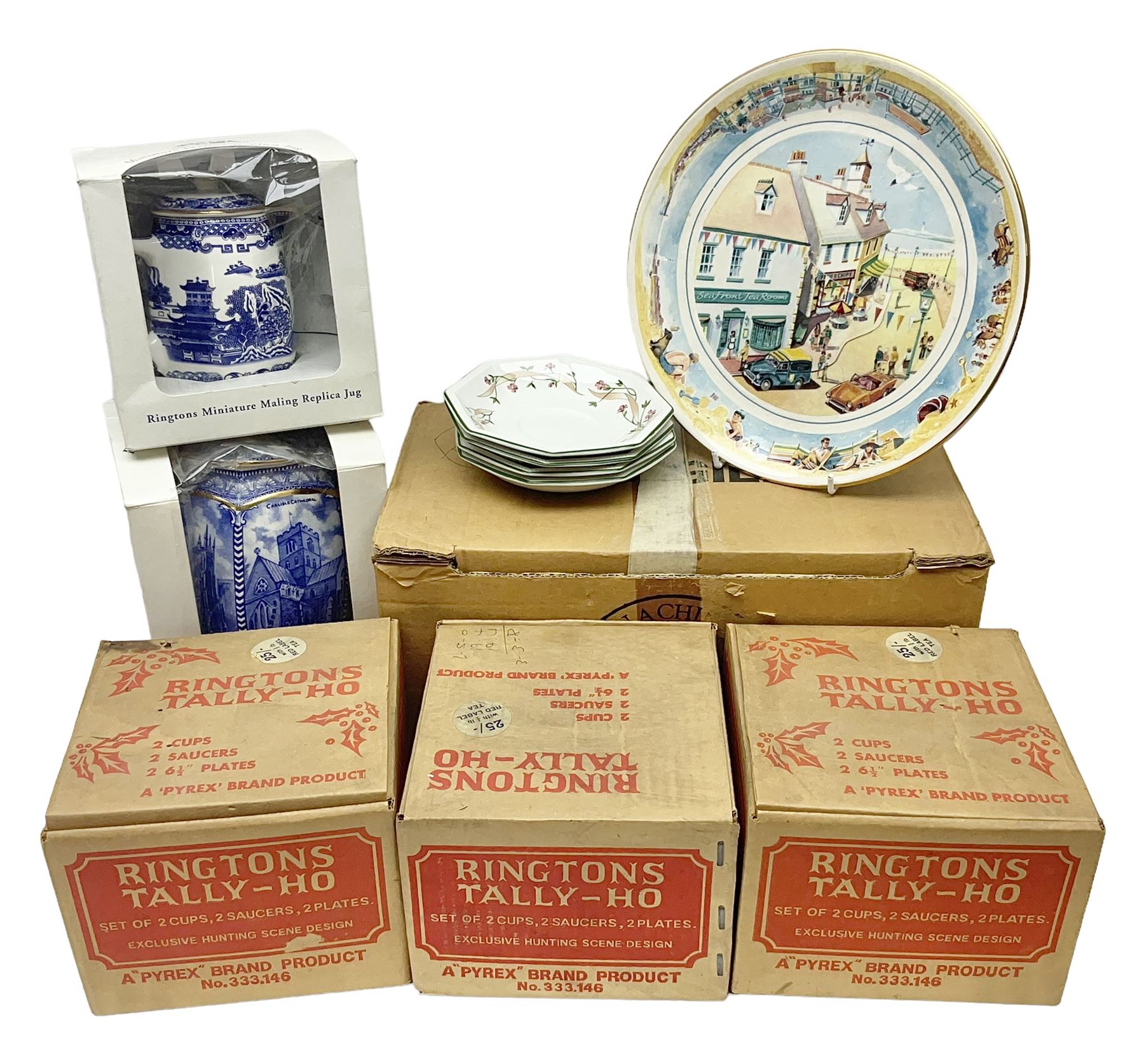 Ringtons Tally Ho pattern Pyrex tea wares, in original box, together with other Ringtons ceramics and other tea wares