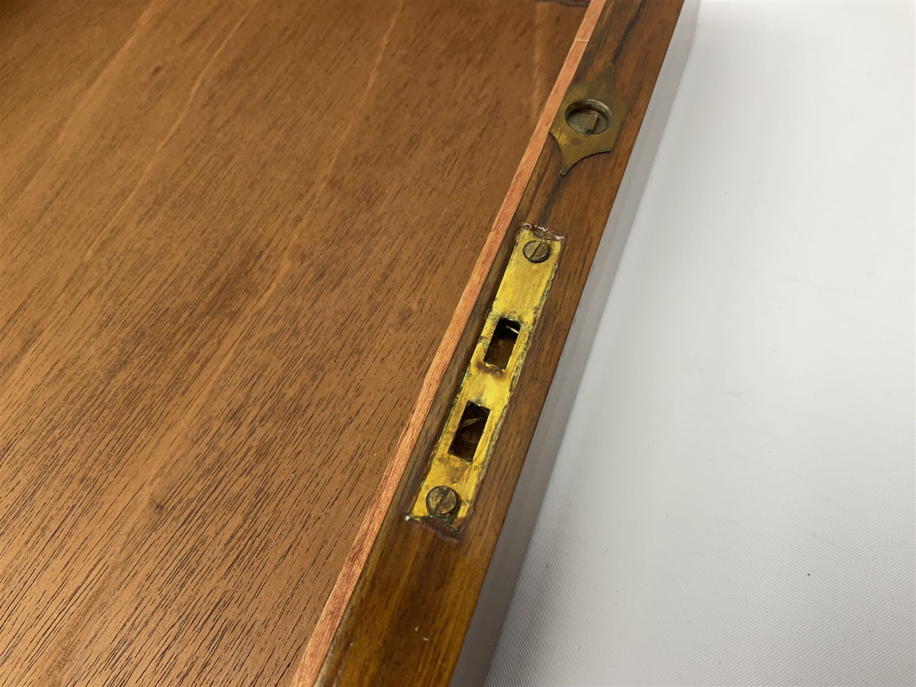 19th century walnut writing slope, the hinged lid with inlaid cartouche opening to reveal black gilt tooled leather slope and pen storage, H15cm, L30cm