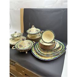 Masons Oakland pattern dinner service for twelve, including dinner plates, side plates, covered dishes etc  