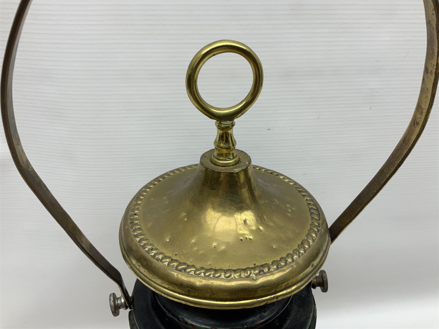 Bialaddin paraffin lamp Reg no 839212, H44cm