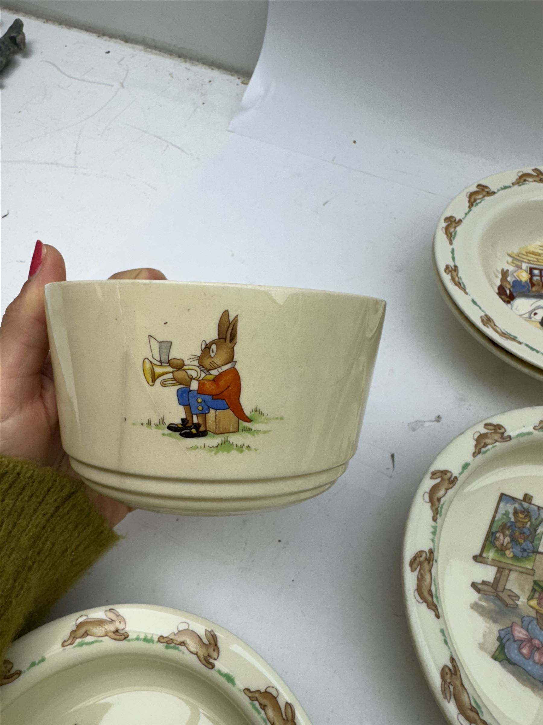 Royal Doulton bunny dinner wares, including four baby bowls, plates of various sizes, bowls etc 