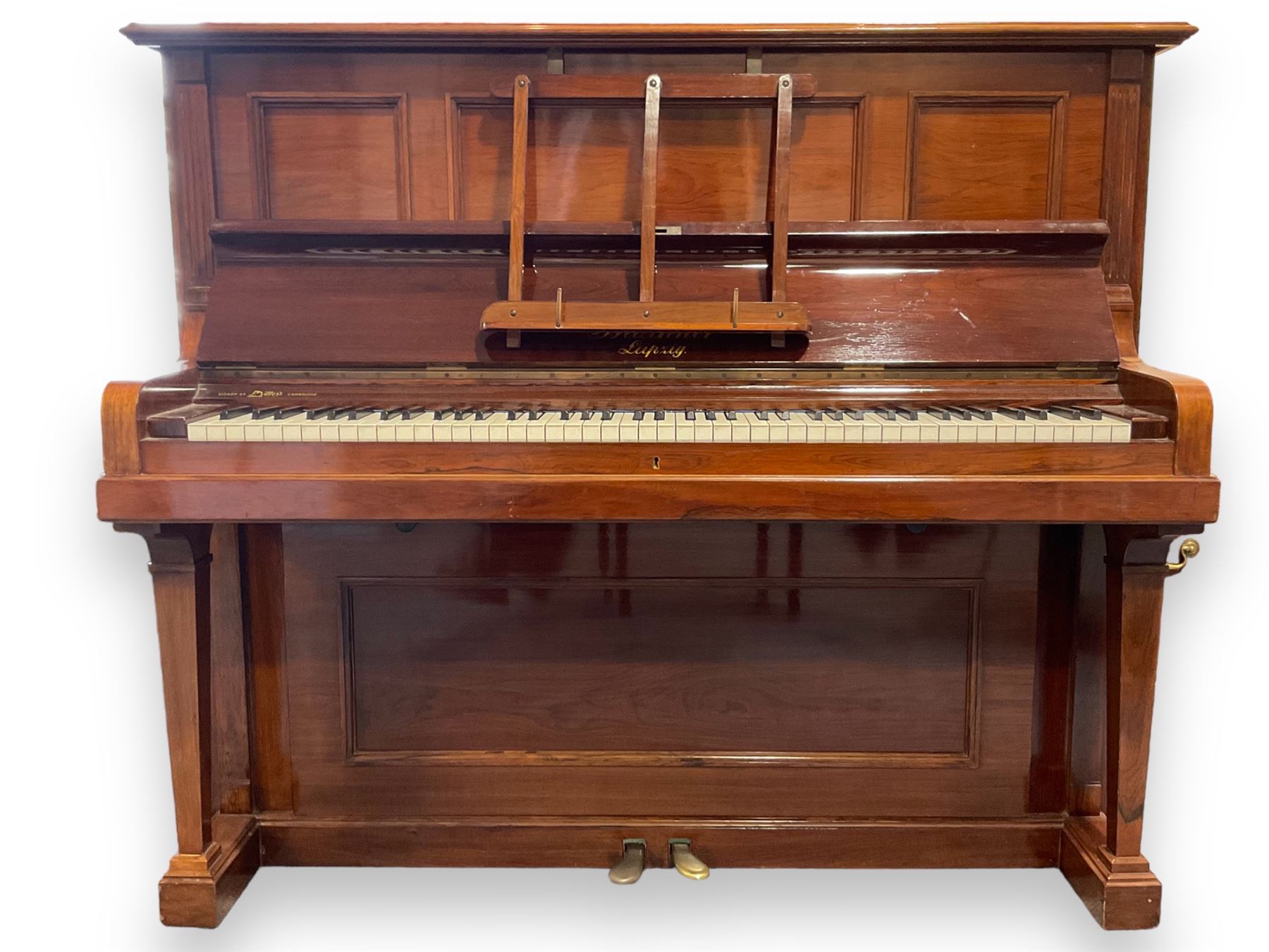 Bluthner of Leipzig - Early 20th century overstrung upright piano, serial number 79496 (1910), in a mahogany case with three front case panels and folding music desk, with 85 keys (seven octaves) underdamper action, original hammers, stringing, tuning pins, dampers and felts, with sostenuto and sustain pedals. Julius Bluthner was considered to be one of the the best makers of German upright pianos in the early 20th century both for tone quality and build. 

This item has been registered for sale under Section 10 of the APHA Ivory Act.