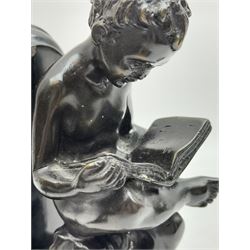 Pair of marble and bronzed bookends, modelled as putti reading, H22cm