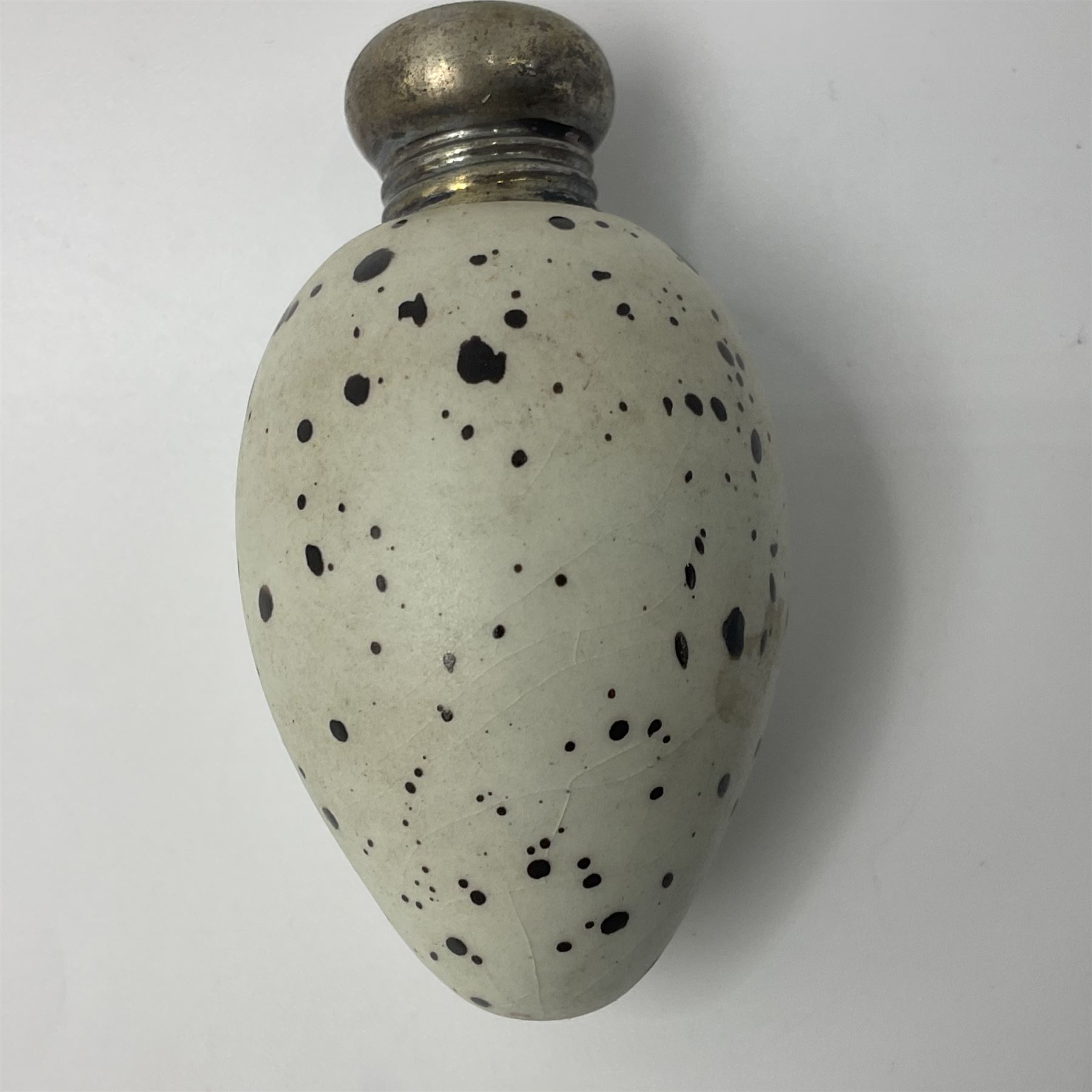 Victorian silver mounted scent bottle, modelled in the form of an egg, possibly McIntyre, the screw threaded cover stamped Silver, the body marked with registration no. 20772, H5.5cm