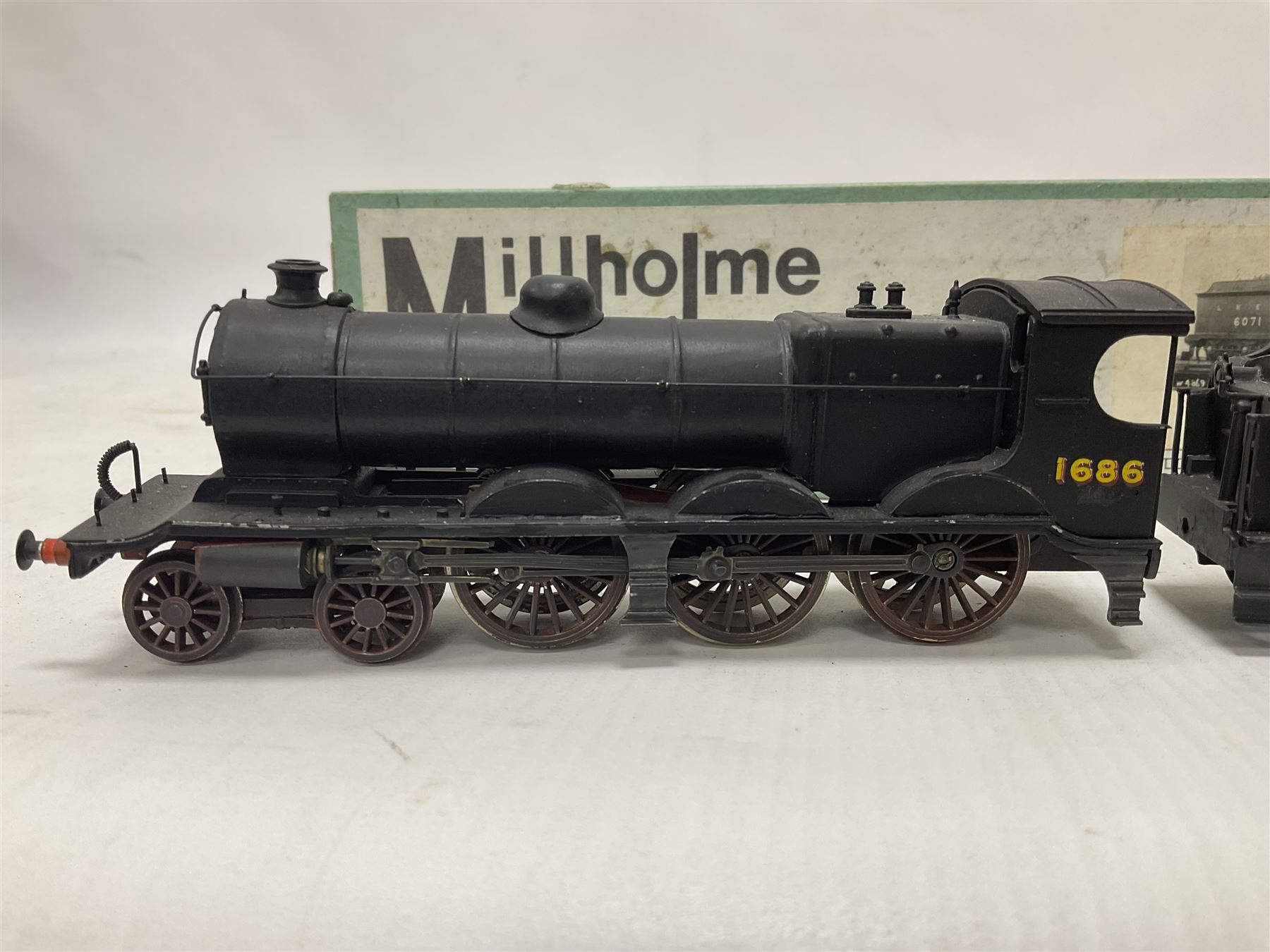 Millholme Models ‘00’ gauge - kit built GCR/LNER B5 Class 4-6-0 no.1686 steam locomotive and tender in LNER black; with original box 