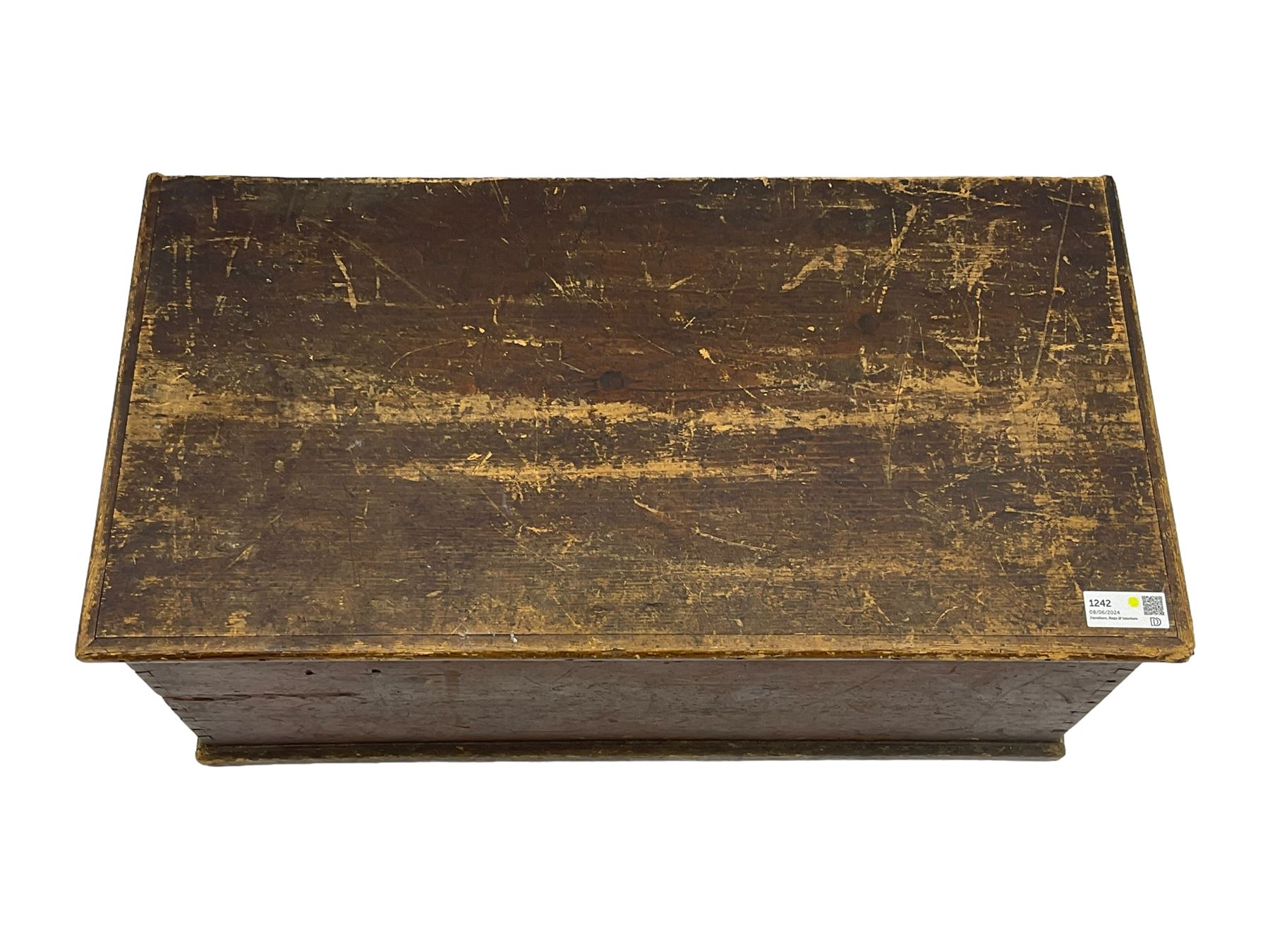 19th century pine blanket box, hinged lid, applied lower moulding