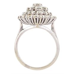 18ct white gold round brilliant cut diamond cluster ring, total diamond weight approx 2.90 carat