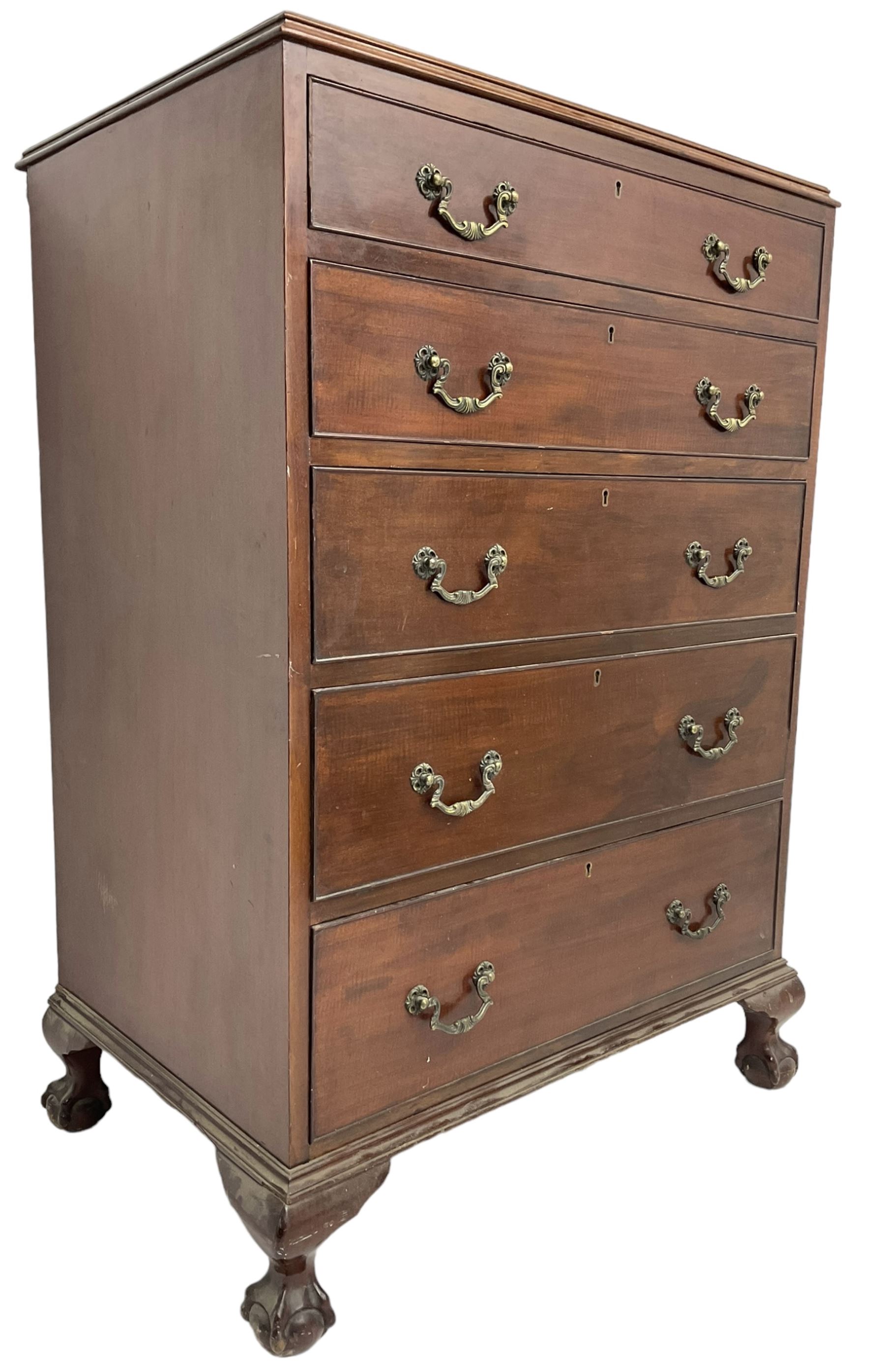 Early 20th century Georgian design chest, fitted with five graduating cock-beaded drawers, lower moulded edge over ogee supports with ball and claw feet