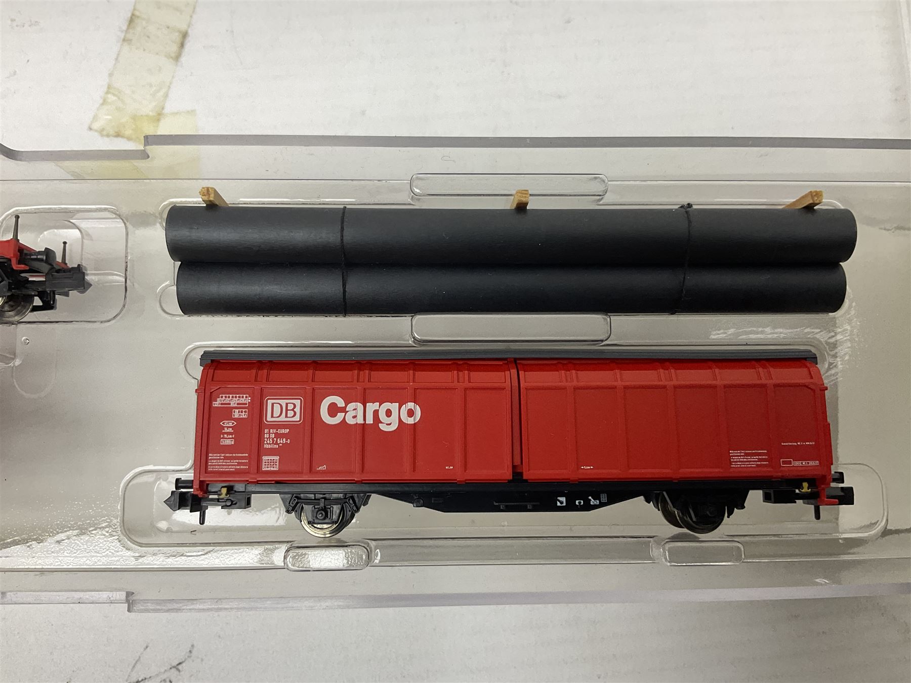 Trix Minitrix 'N' gauge - No.15272 DHL five-car set; boxed; and No.13982 set of three Cargo goods wagons; boxed (2)