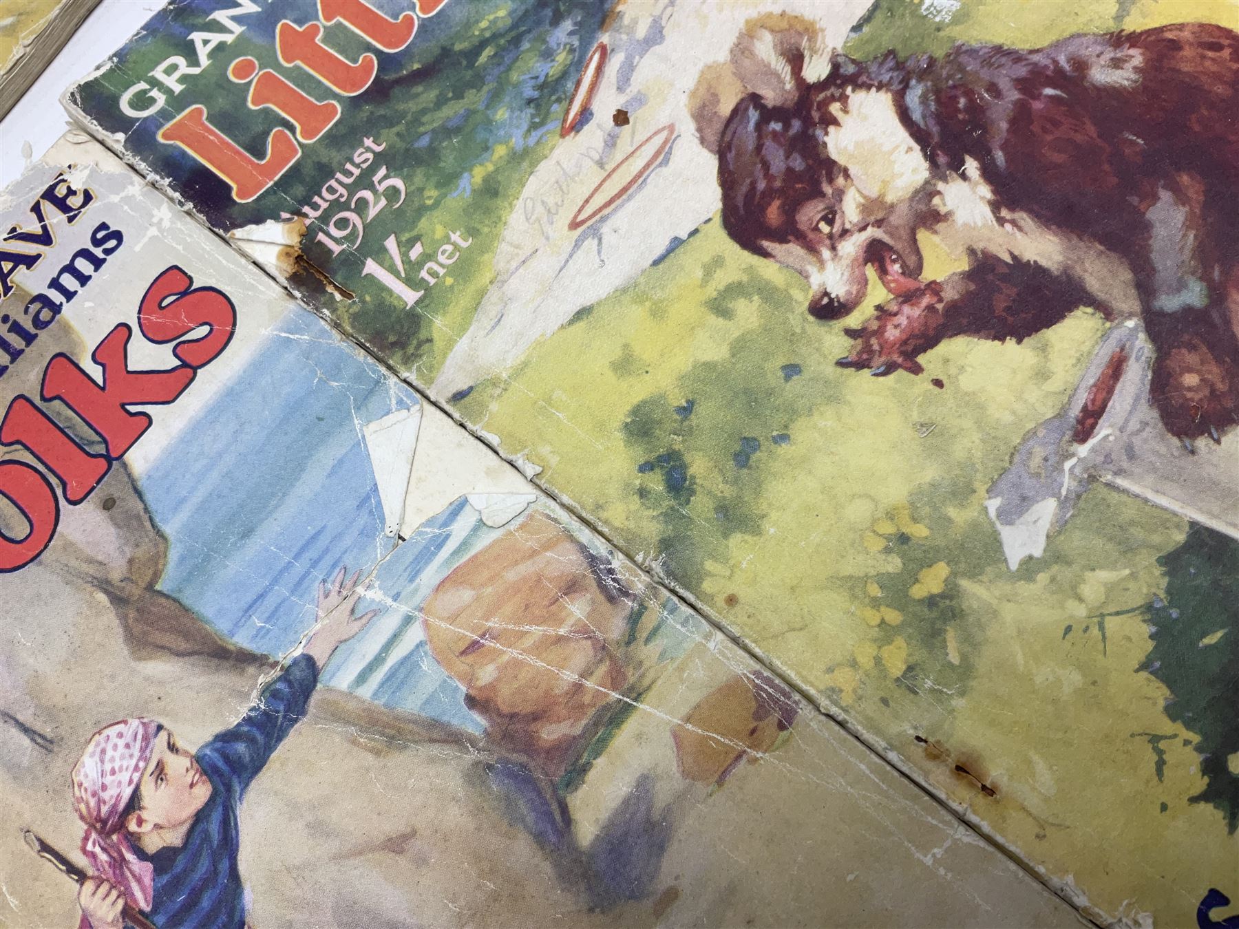 Two Daily Mail Nipper Annuals 1938 and 1939, together with five Little Folks magazines and eight Thriller magazines 