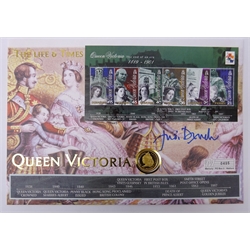  Queen Elizabeth II 2001 Guernsey gold proof twenty-five pound coin, in a signed 'The Life & Times Queen Victoria' coin cover  
