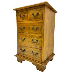 Small 20th century Georgian design chest, fitted with two square over three long drawers, lower moulded edge over bracket feet